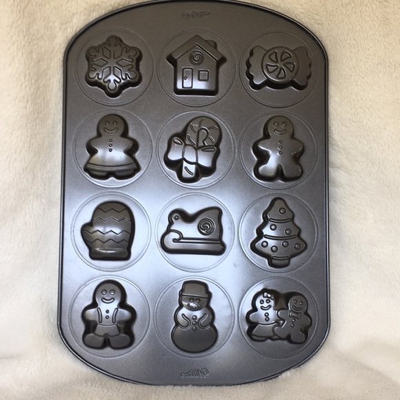$10 or 3/$20 Holiday Christmas Themed Cookie or Treat Pan by Wilton - Picture 2 of 8